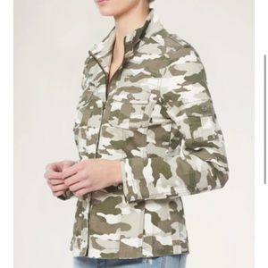 KENSIE GREEN FADED CAMO UTILITY JACKET